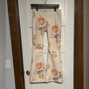 Free People Peace, Love, & Good Vibes Pull-On Flare Jeans Size 25